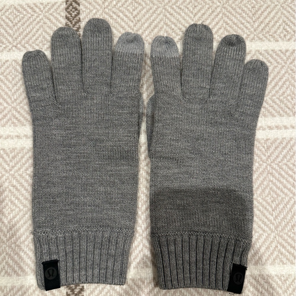 Lululemon Gray Gloves - warm and cozy